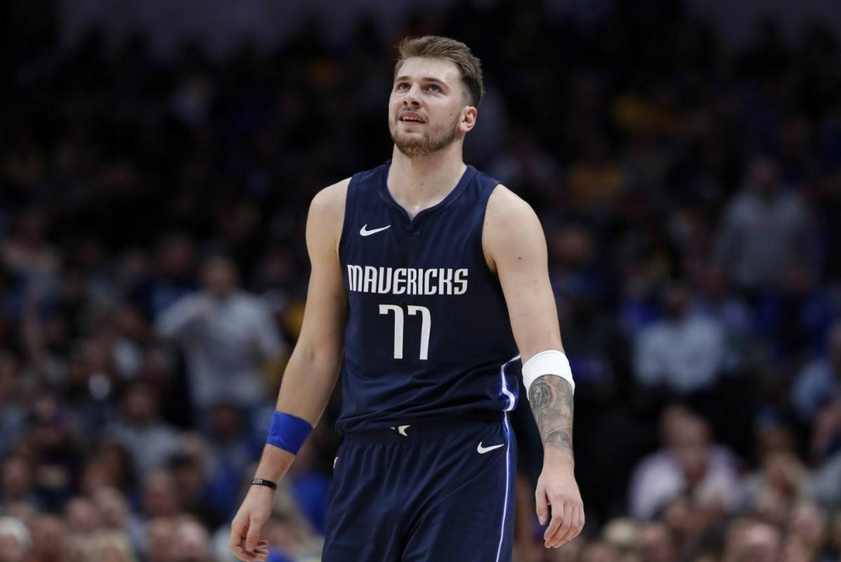 通过细腻的 通过细腻的